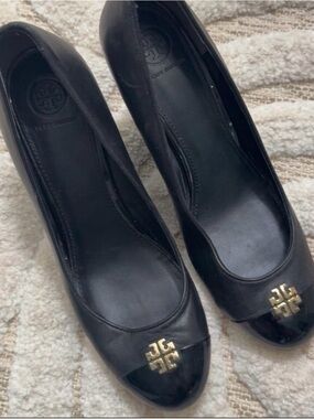 Tory Burch Black Leather Heels with Gold Logo Cap Toe